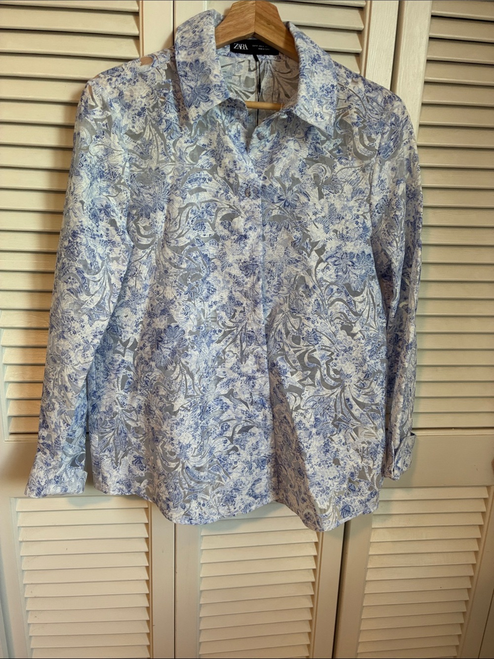 Zara Light Blue and Gray Floral Button-Down Blouse